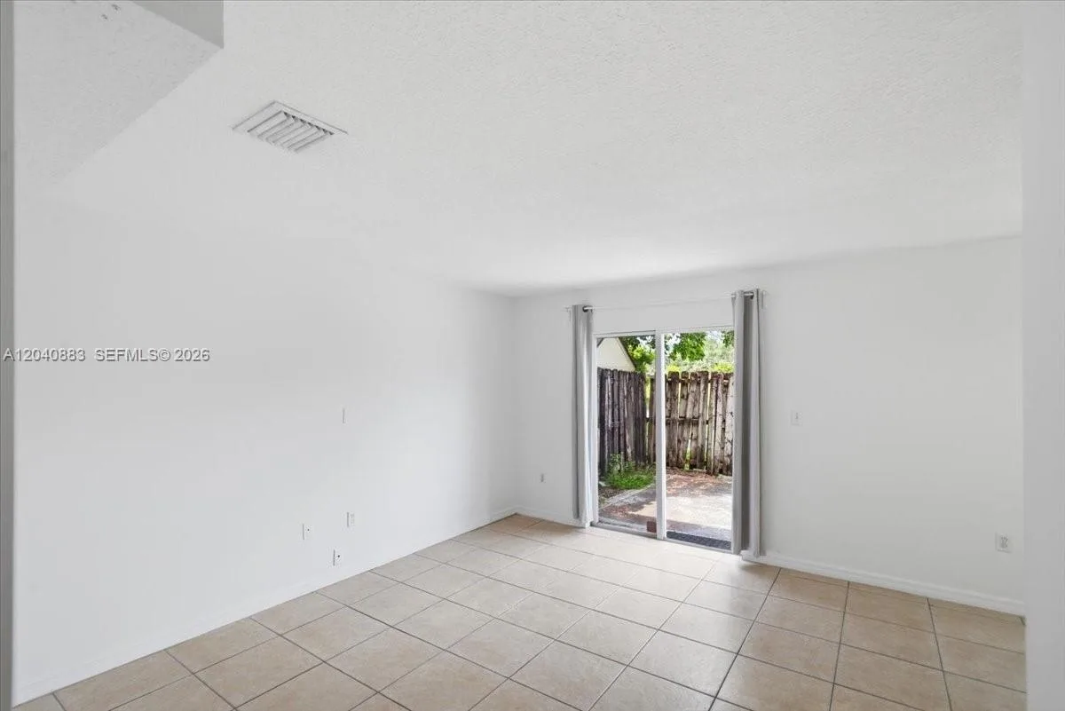 7245 NW 173rd Dr # 2505, Hialeah, FL 33015 photo 7