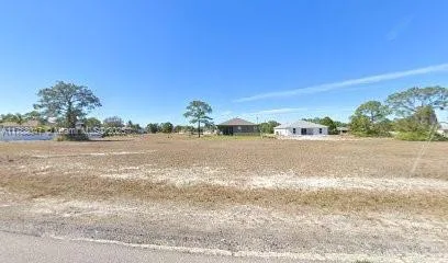 2800 NW 26th Pl, Cape Coral, FL 33993