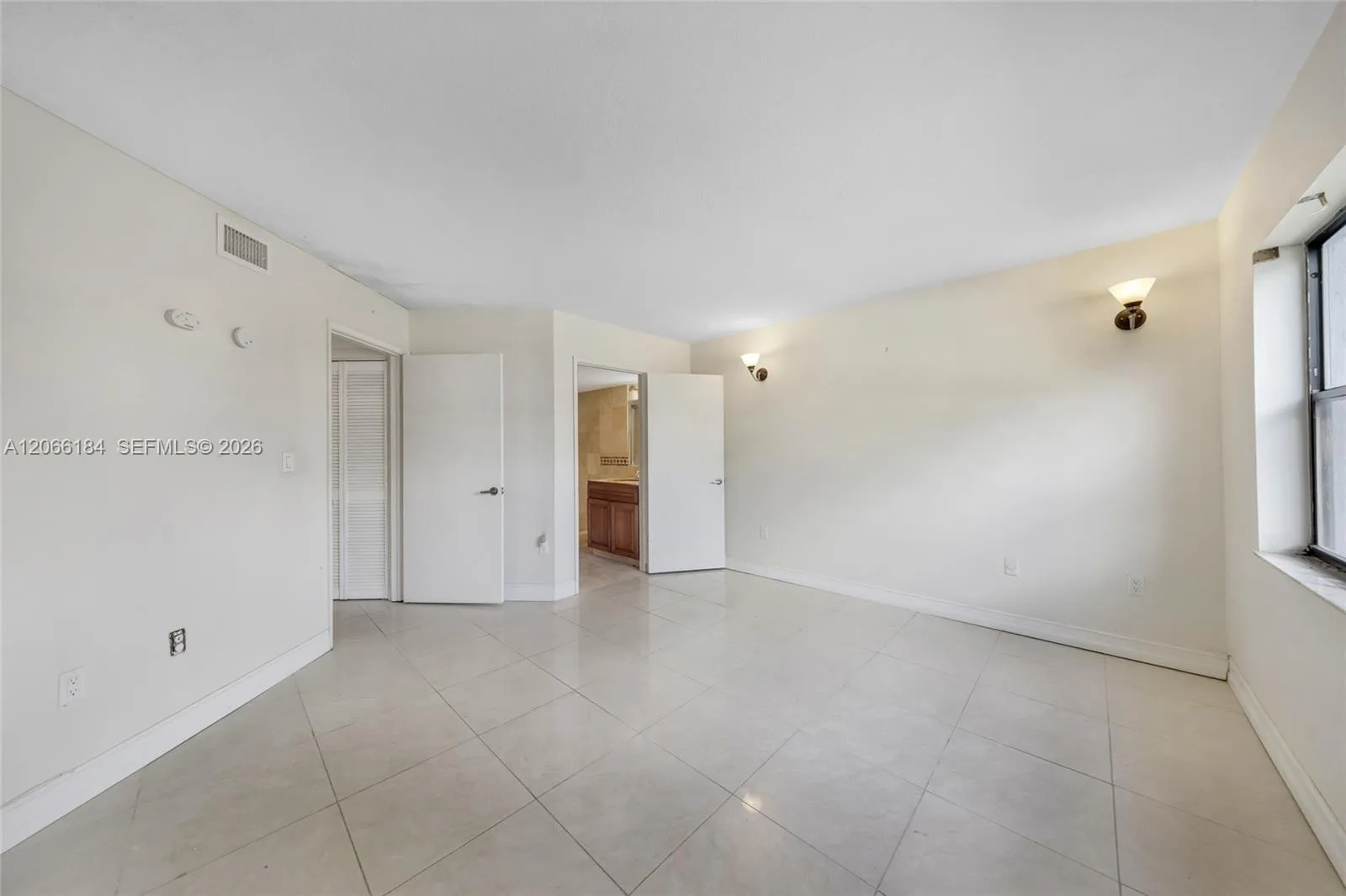 9405 Fontainebleau Blvd # 112, Miami, FL 33172 photo 13