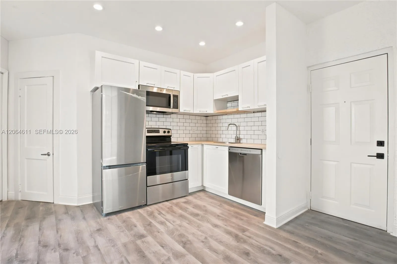 934 Michigan Ave # 209, Miami Beach, FL 33139 photo 4