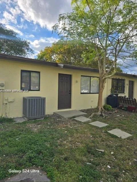 28055 SW 143rd Ct, Homestead, FL 33033