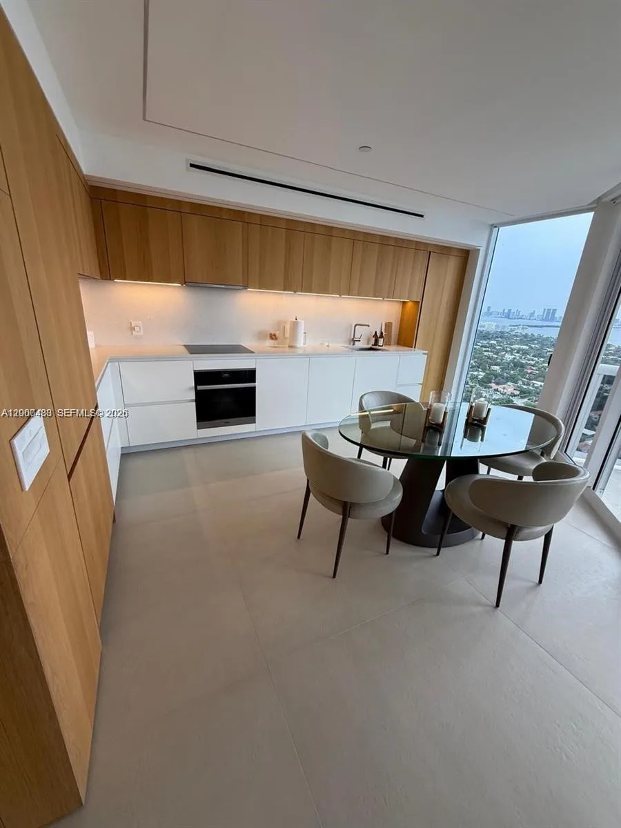 4775 Collins Ave # 3706, Miami Beach, FL 33140 photo 4