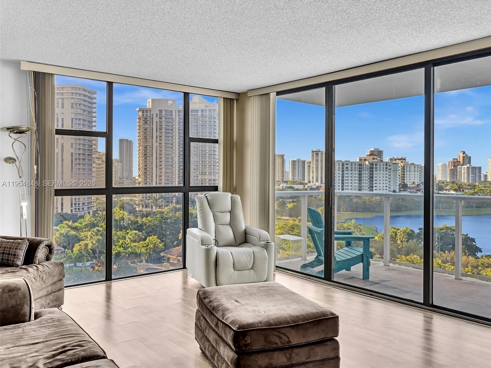 3731 N Country Club Dr # 1223, Aventura, FL 33180