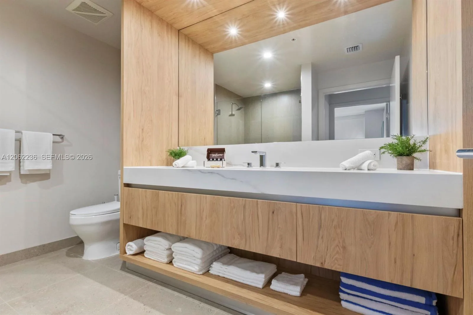 11 NE 6th St # 2303, Miami, FL 33132 photo 11