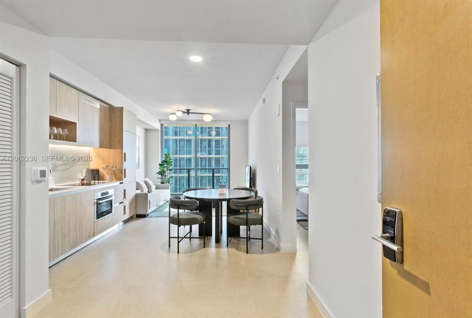 11 NE 6th St # 2303, Miami, FL 33132 photo 4