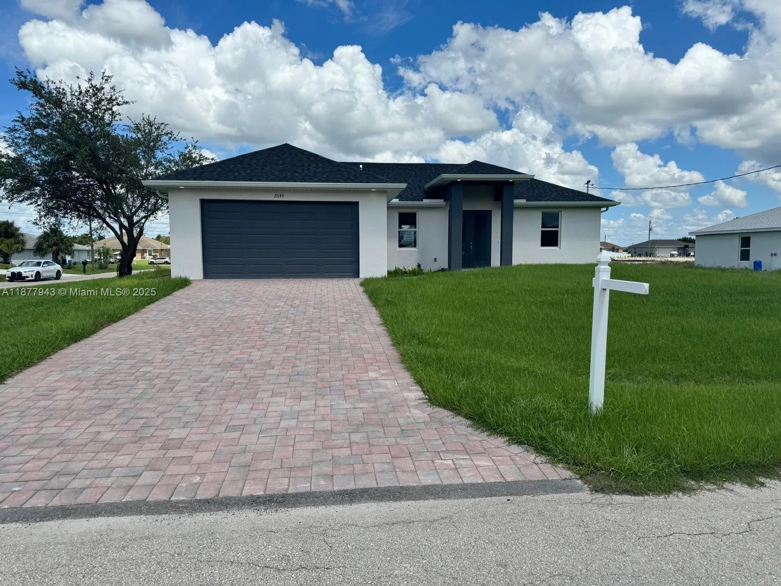 2044 Crawford Ave N, Lehigh Acres, FL 33971