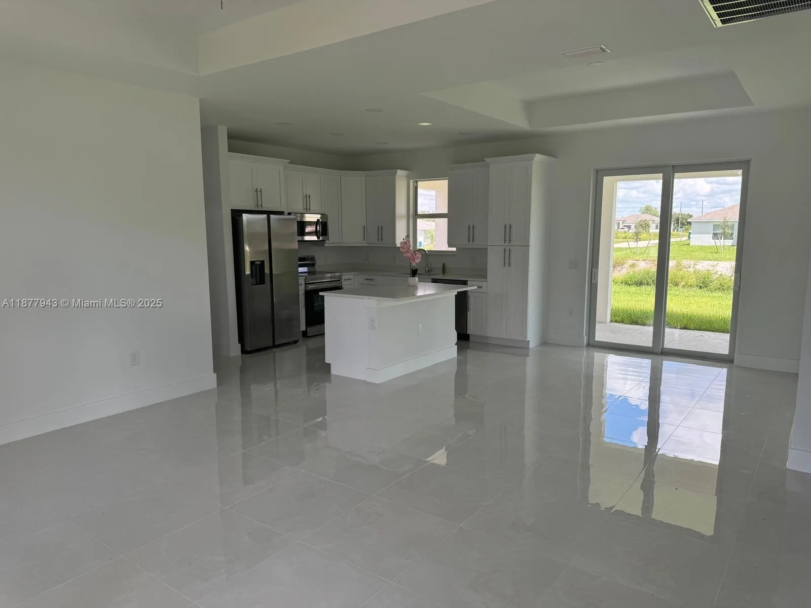 2044 Crawford Ave N, Lehigh Acres, FL 33971 photo 3