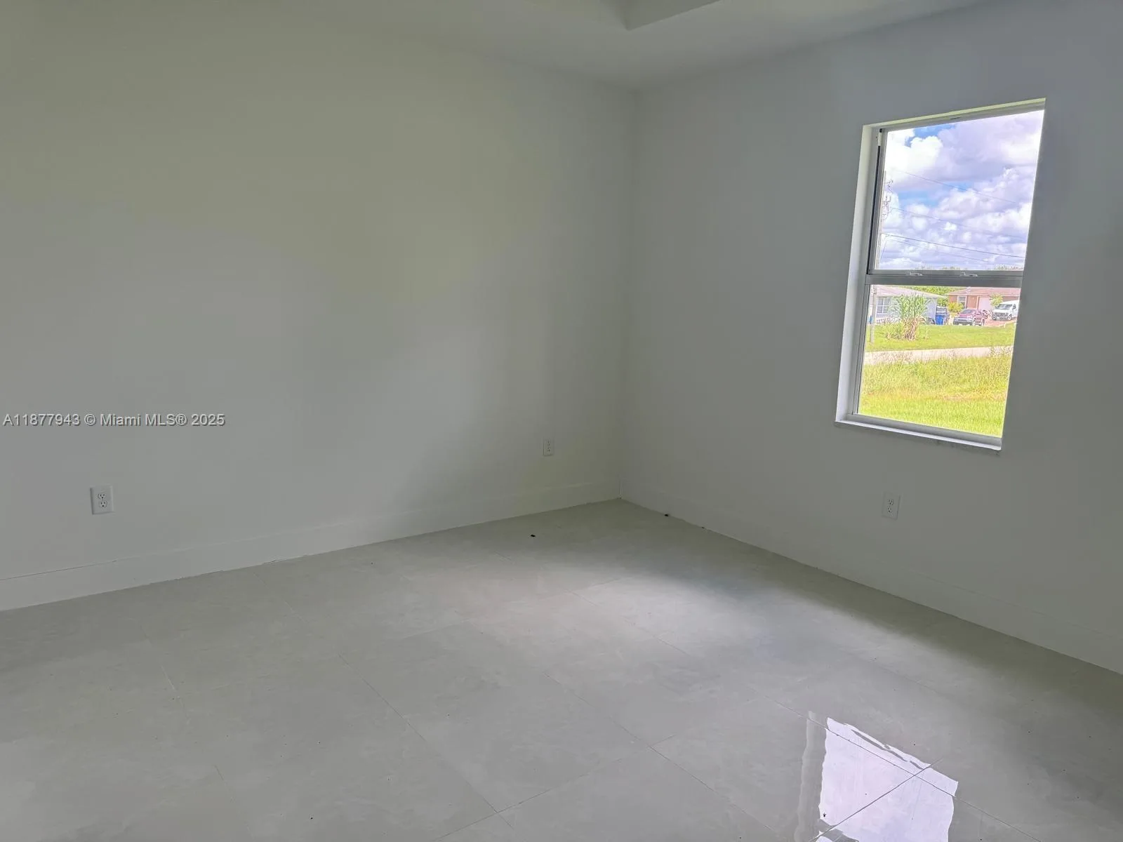 2044 Crawford Ave N, Lehigh Acres, FL 33971 photo 6