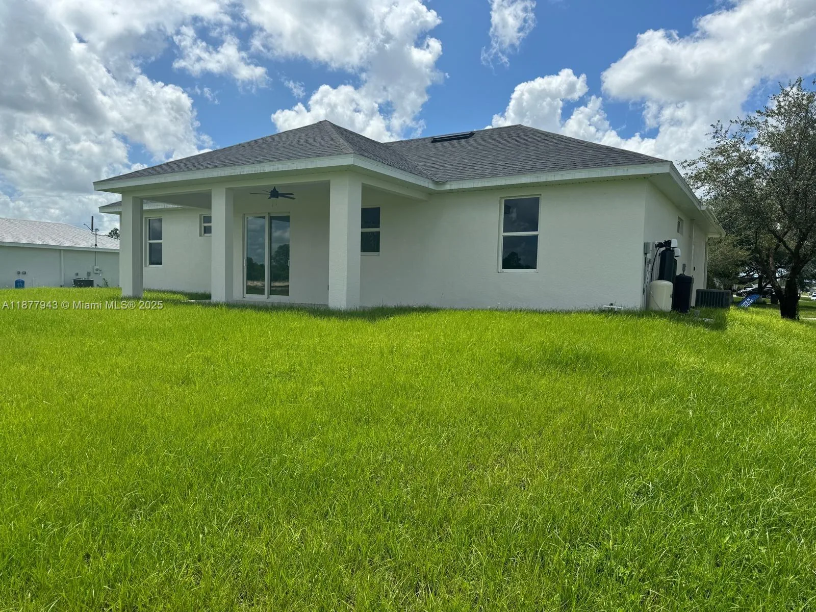 2044 Crawford Ave N, Lehigh Acres, FL 33971 photo 9