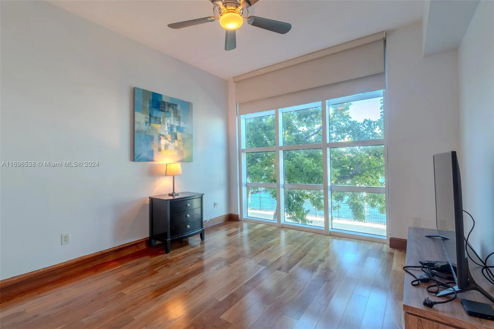 1945 S Ocean Dr # M5, Hallandale Beach, FL 33009 photo 8