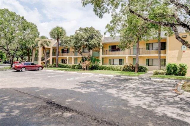 1104 Meadows Circle, Boynton Beach, FL 33436