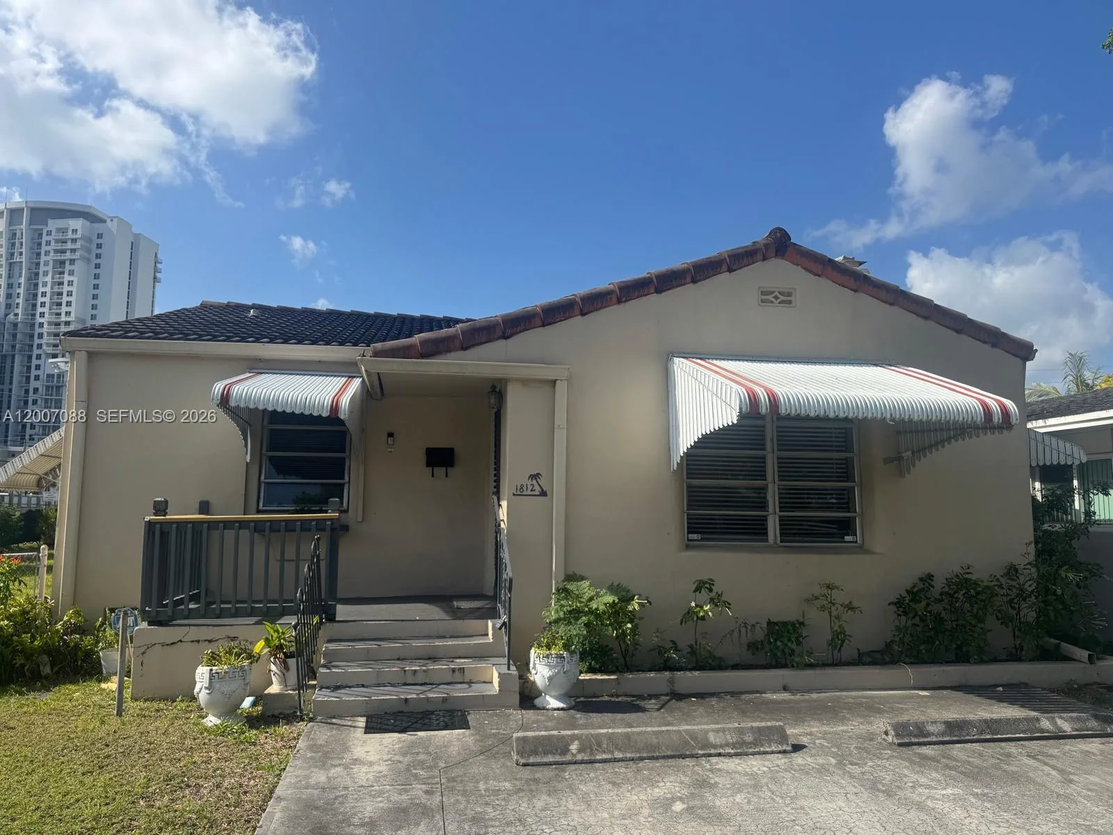 1812 Fillmore St, Hollywood, FL 33020