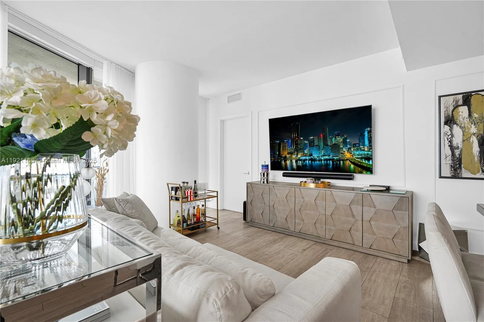 45 SW 9th St # 2901, Miami, FL 33130 photo 7