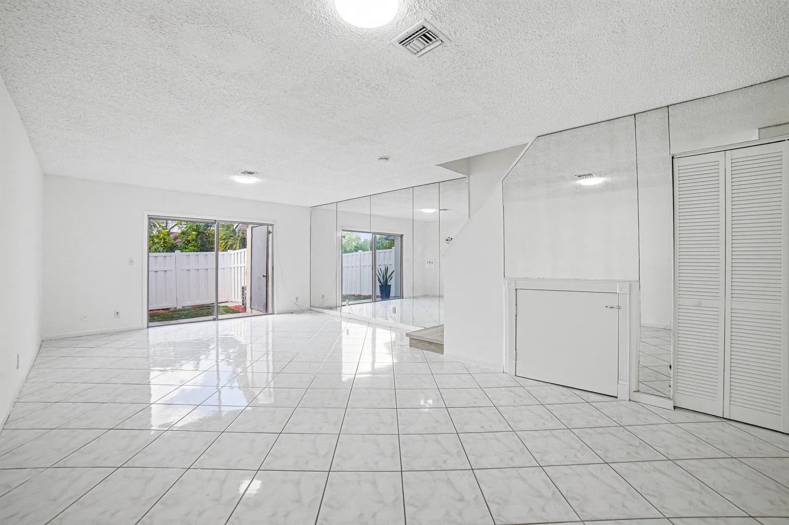 8207 FAIRWAY Road # ., Sunrise, FL 33351 photo 10