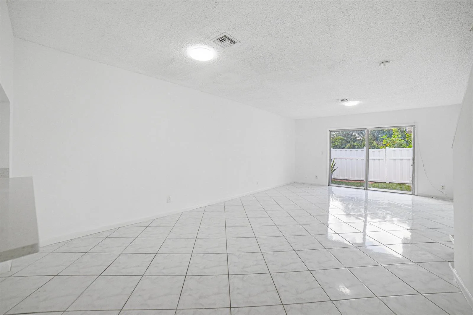 8207 FAIRWAY Road # ., Sunrise, FL 33351 photo 11