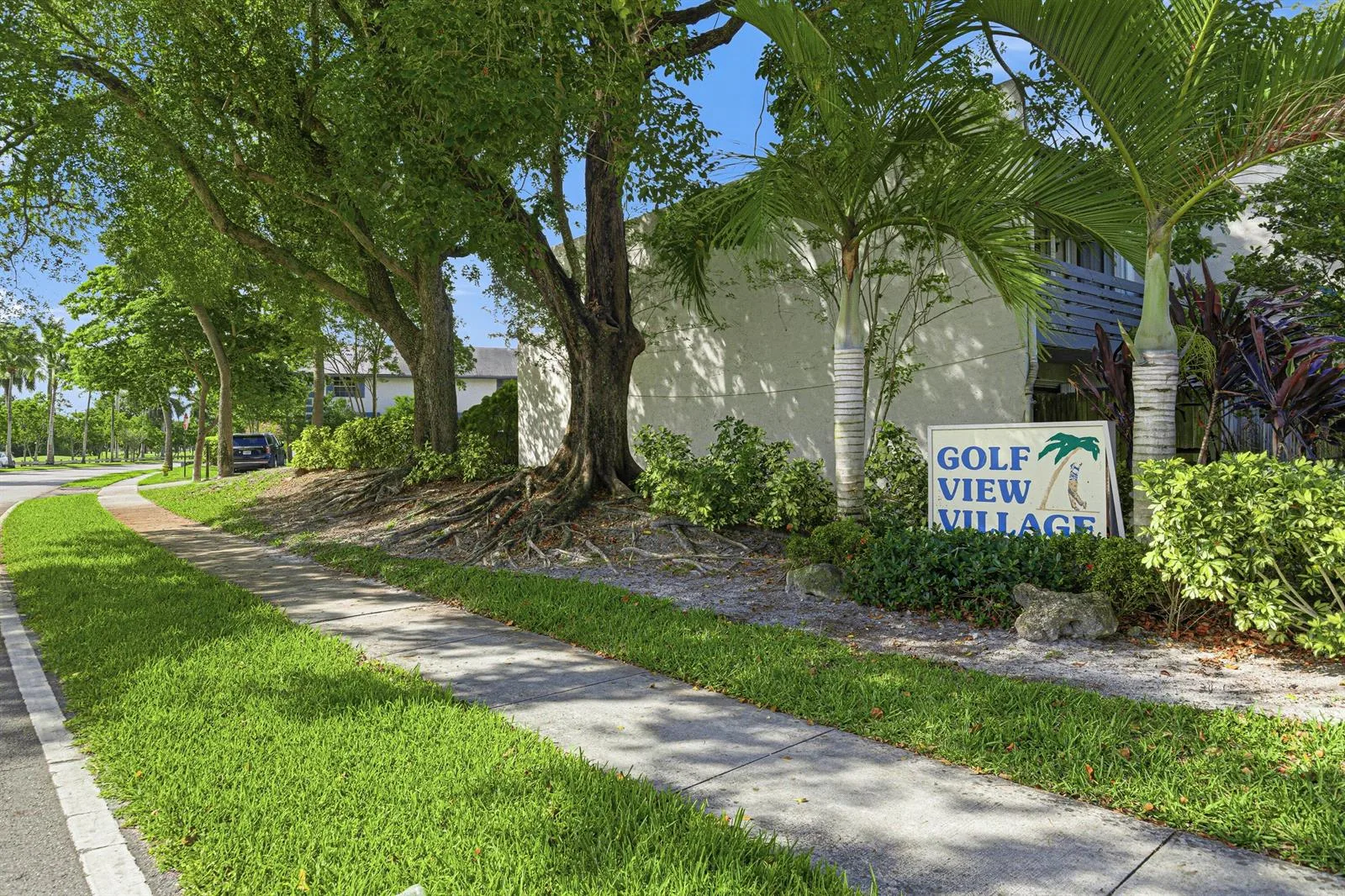 8207 FAIRWAY Road # ., Sunrise, FL 33351 photo 2
