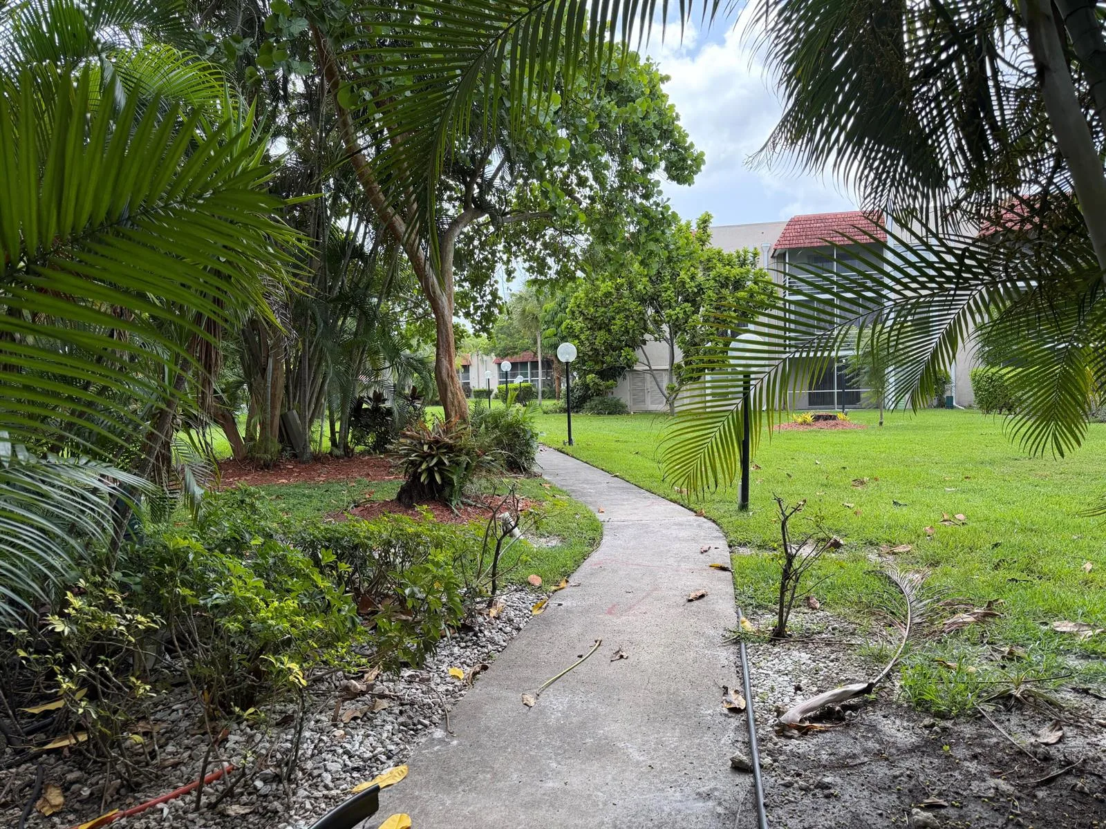 3511 INVERRARY Drive # 208, Lauderhill, FL 33319