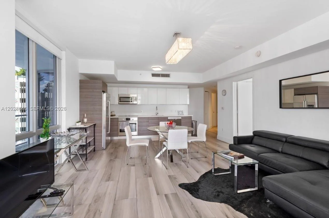 1010 SW 2nd Ave # 609, Miami, FL 33130 photo 8