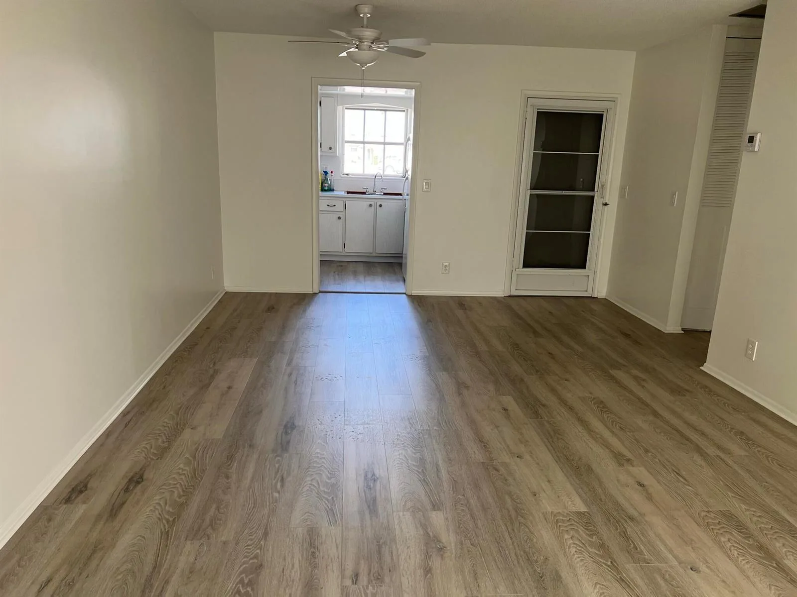 2736 Dudley Drive E # I, West Palm Beach, FL 33415