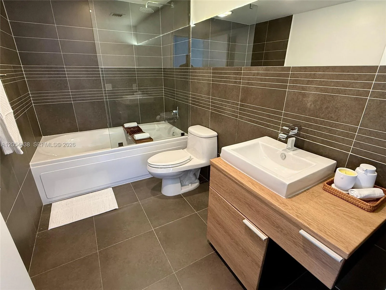 2155 Washington Ct # 210, Miami Beach, FL 33139 photo 12