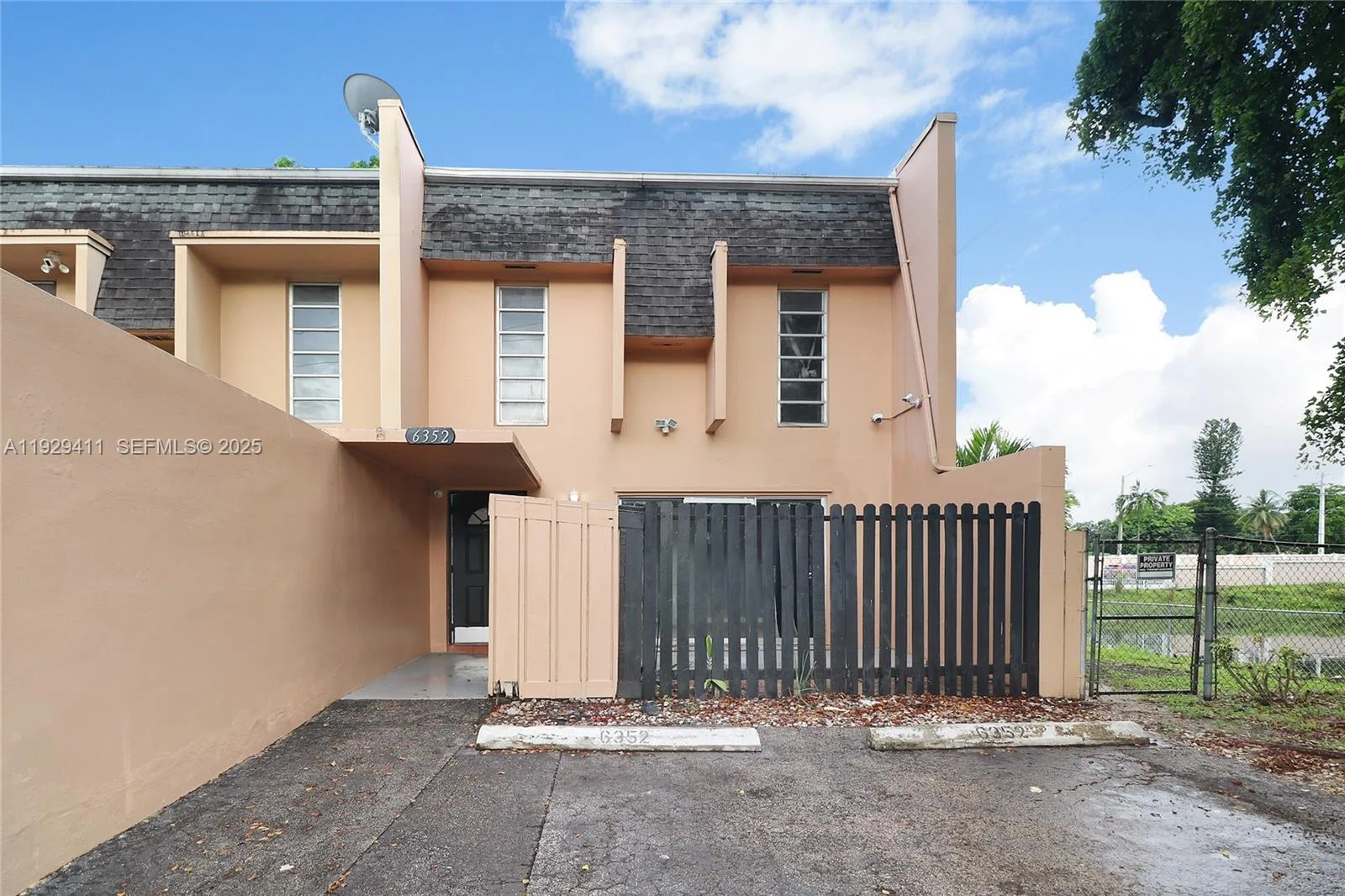 6352 Boulevard Of Champions # 1, North Lauderdale, FL 33068