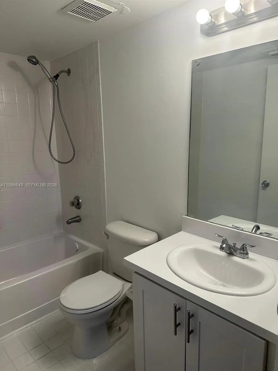 9777 Nob Hill Ct # 9777, Sunrise, FL 33351 photo 4