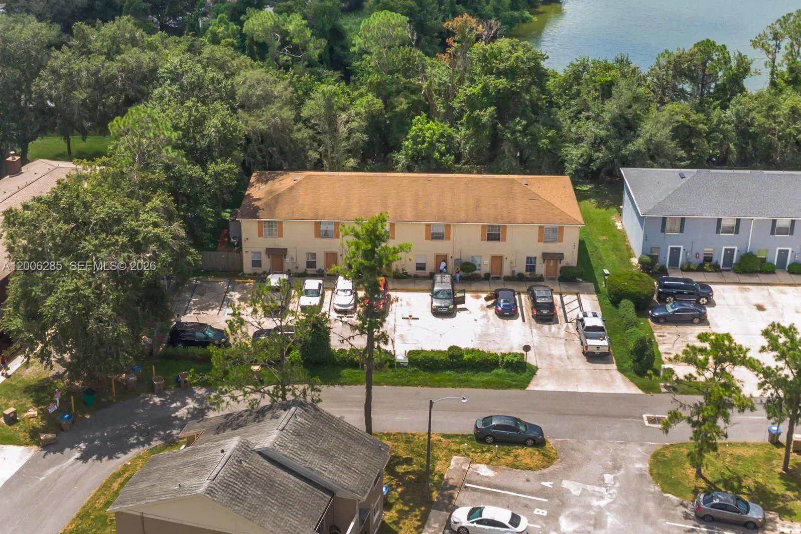 164 Bowie Lane, Kissimmee, FL 34743 photo 2