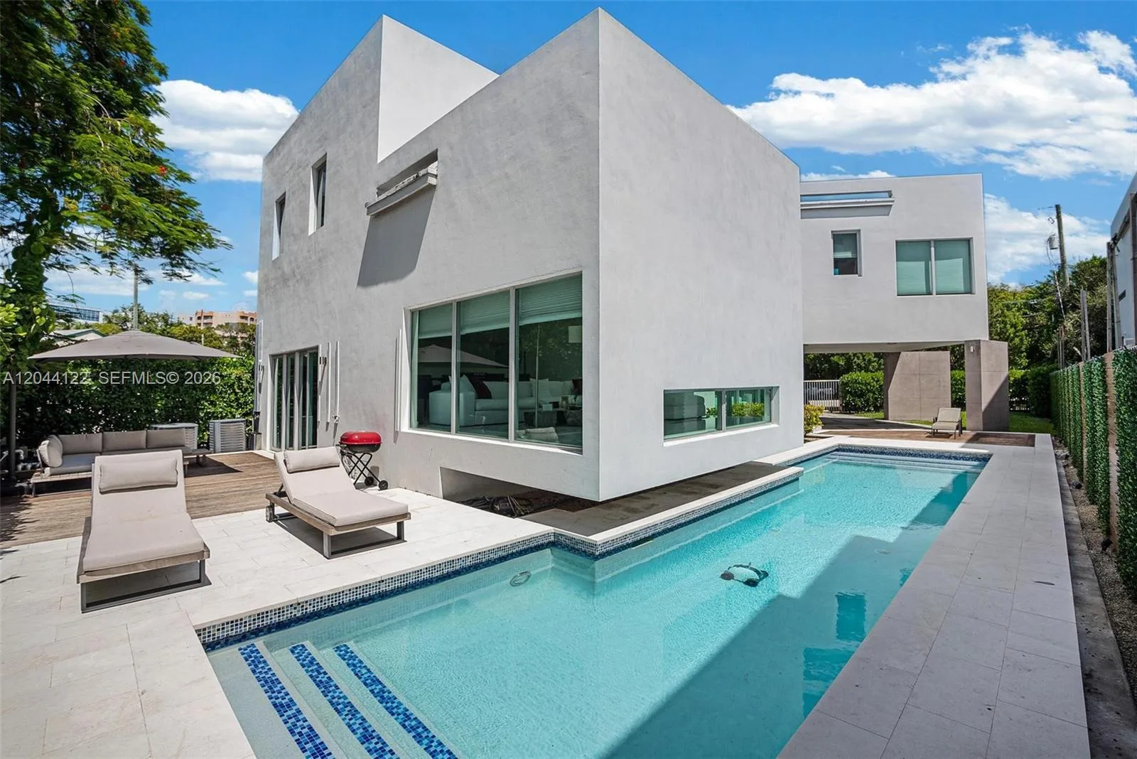 200 SW 32nd Rd, Miami, FL 33129