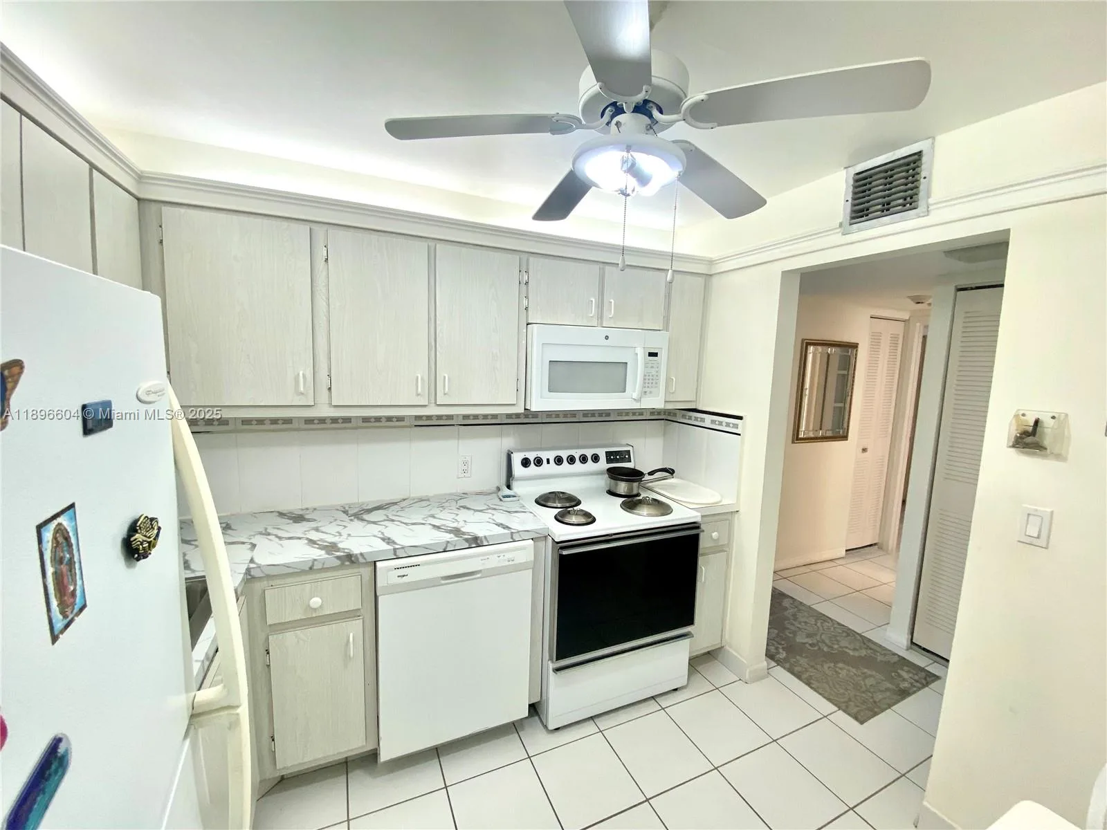 100 Bayview Dr # 230, Sunny Isles Beach, FL 33160 photo 7