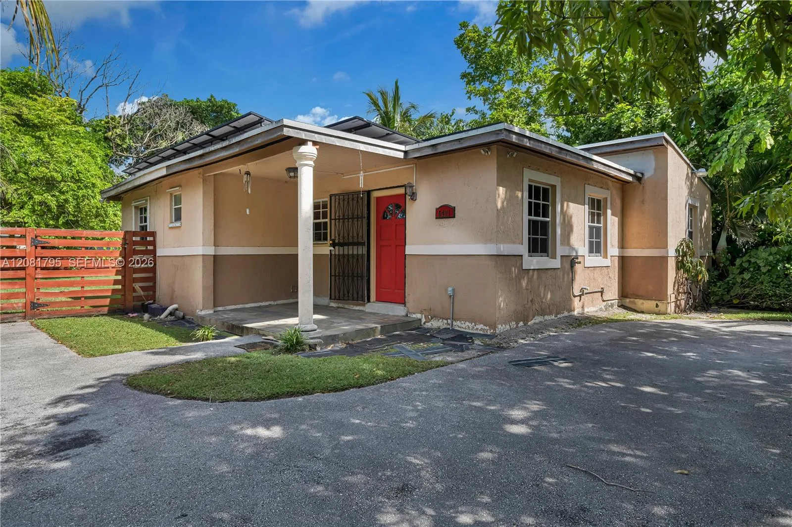 6401 SW 63rd Ct, South Miami, FL 33143