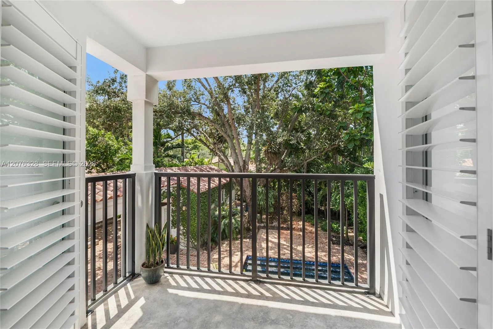 100 Sarto Ave, Coral Gables, FL 33134 photo 11