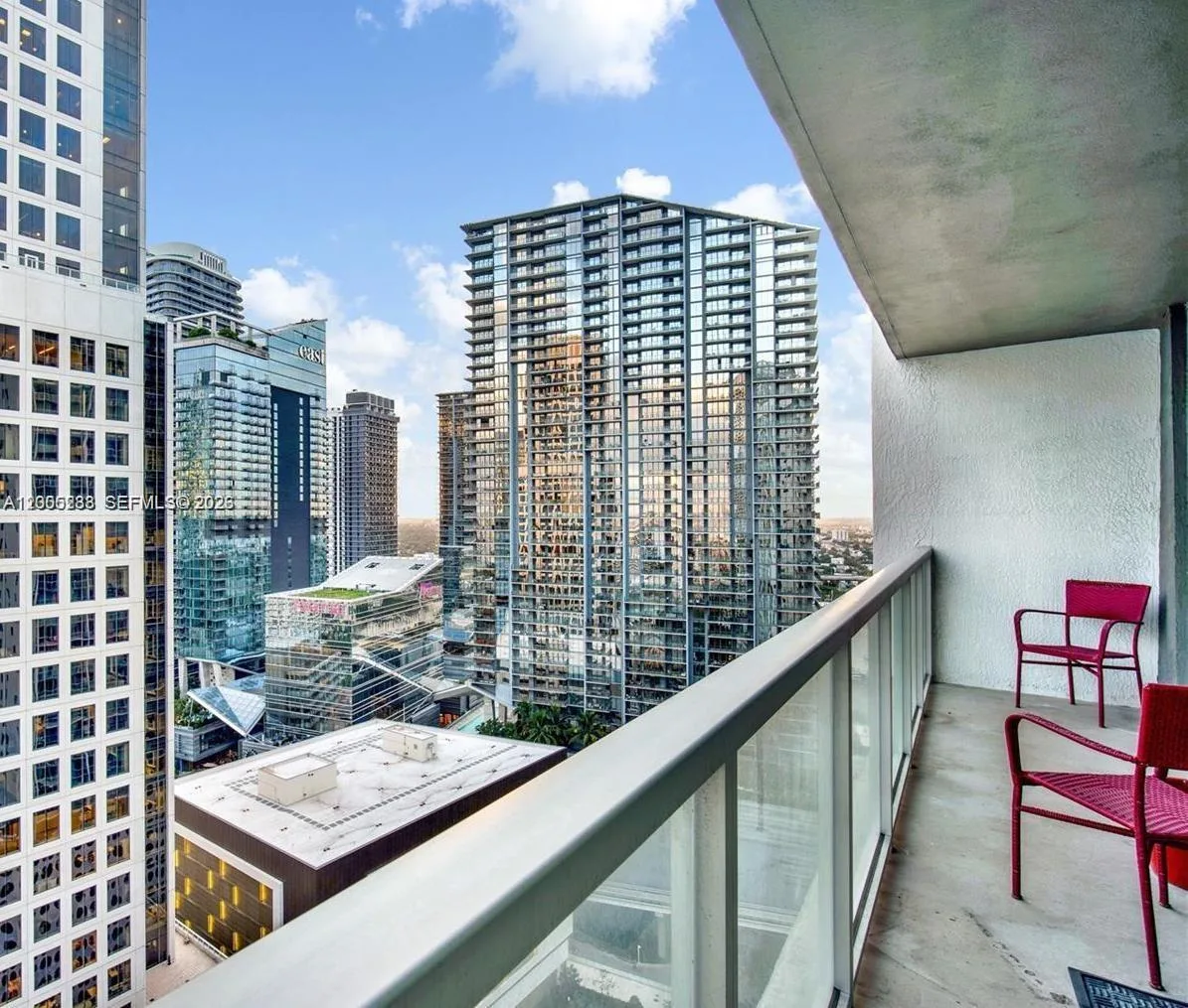 500 Brickell Ave # 3008, Miami, FL 33131 photo 3