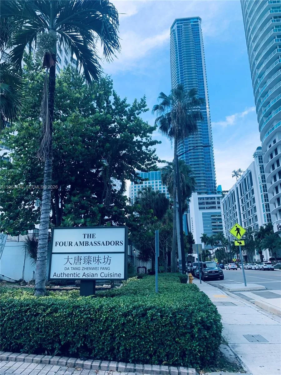 801 Brickell Bay Dr # 1470, Miami, FL 33131 photo 3