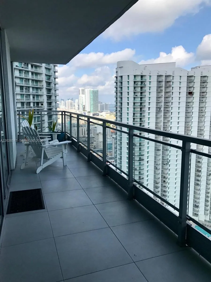 92 SW 3rd St # 3712, Miami, FL 33130 photo 4