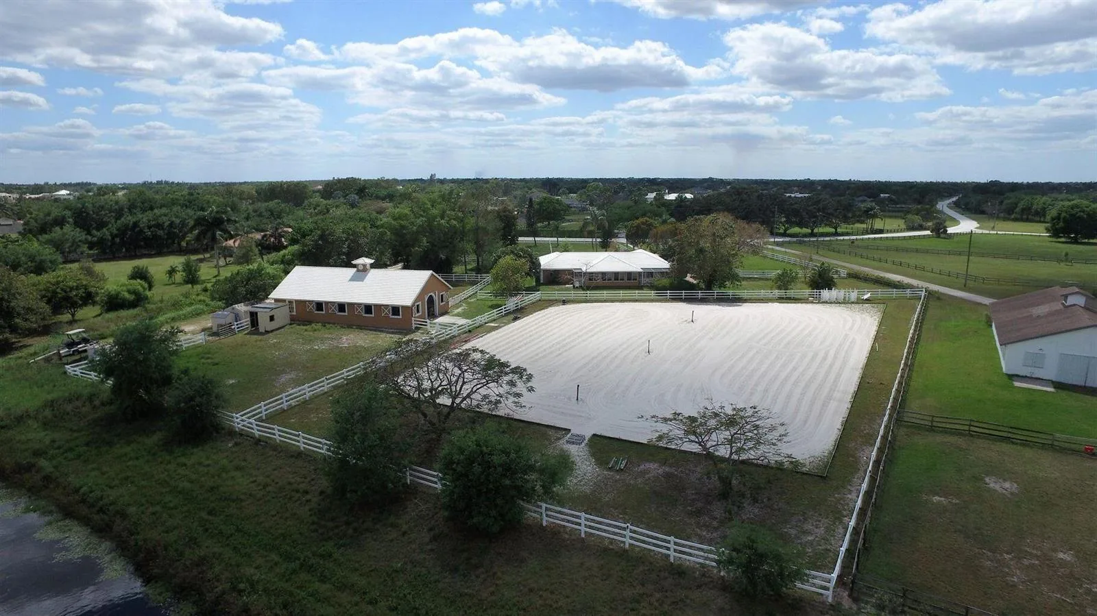 2792 Appaloosa Trail # Barn, Wellington, FL 33414