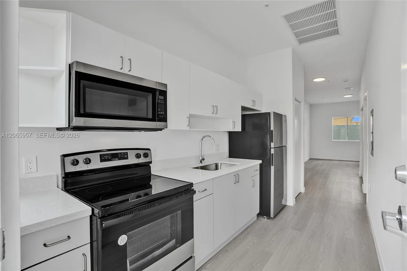 1567 NW 1st St # 6, Miami, FL 33125