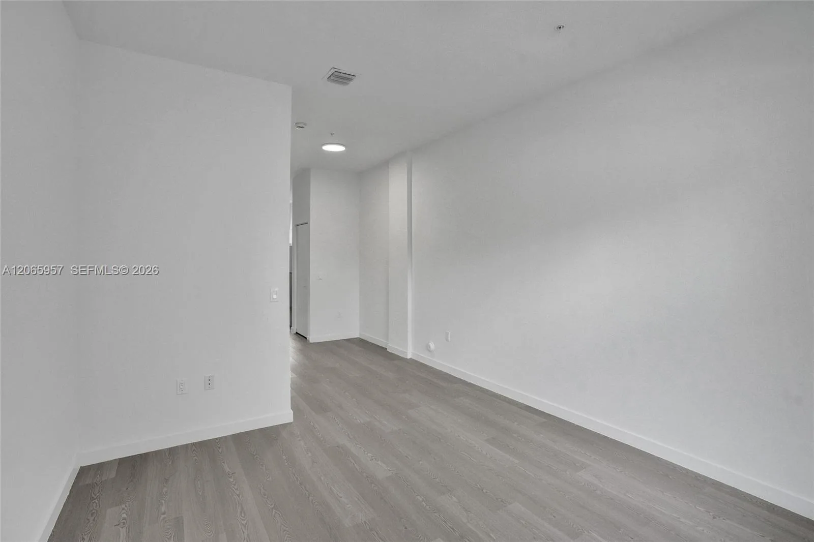 1567 NW 1st St # 6, Miami, FL 33125 photo 9
