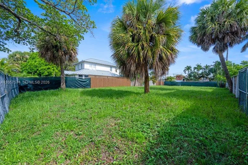 531 31st St, West Palm Beach, FL 33407 photo 3