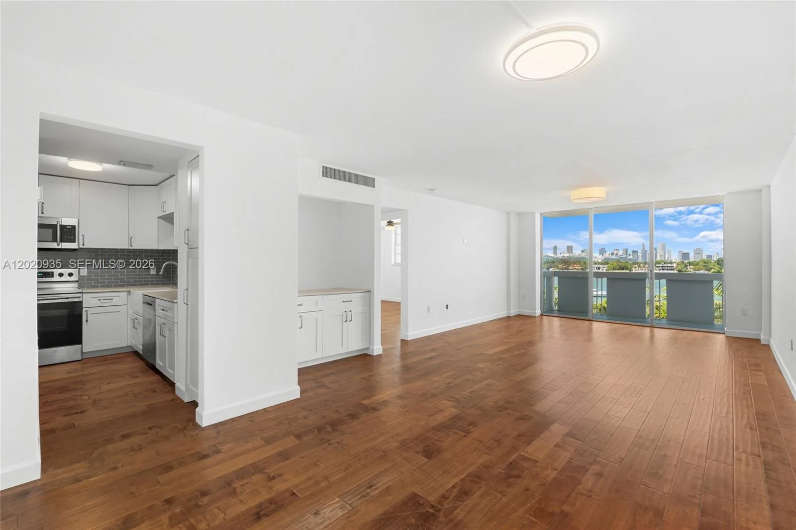 800 West Ave # 527, Miami Beach, FL 33139 photo 2