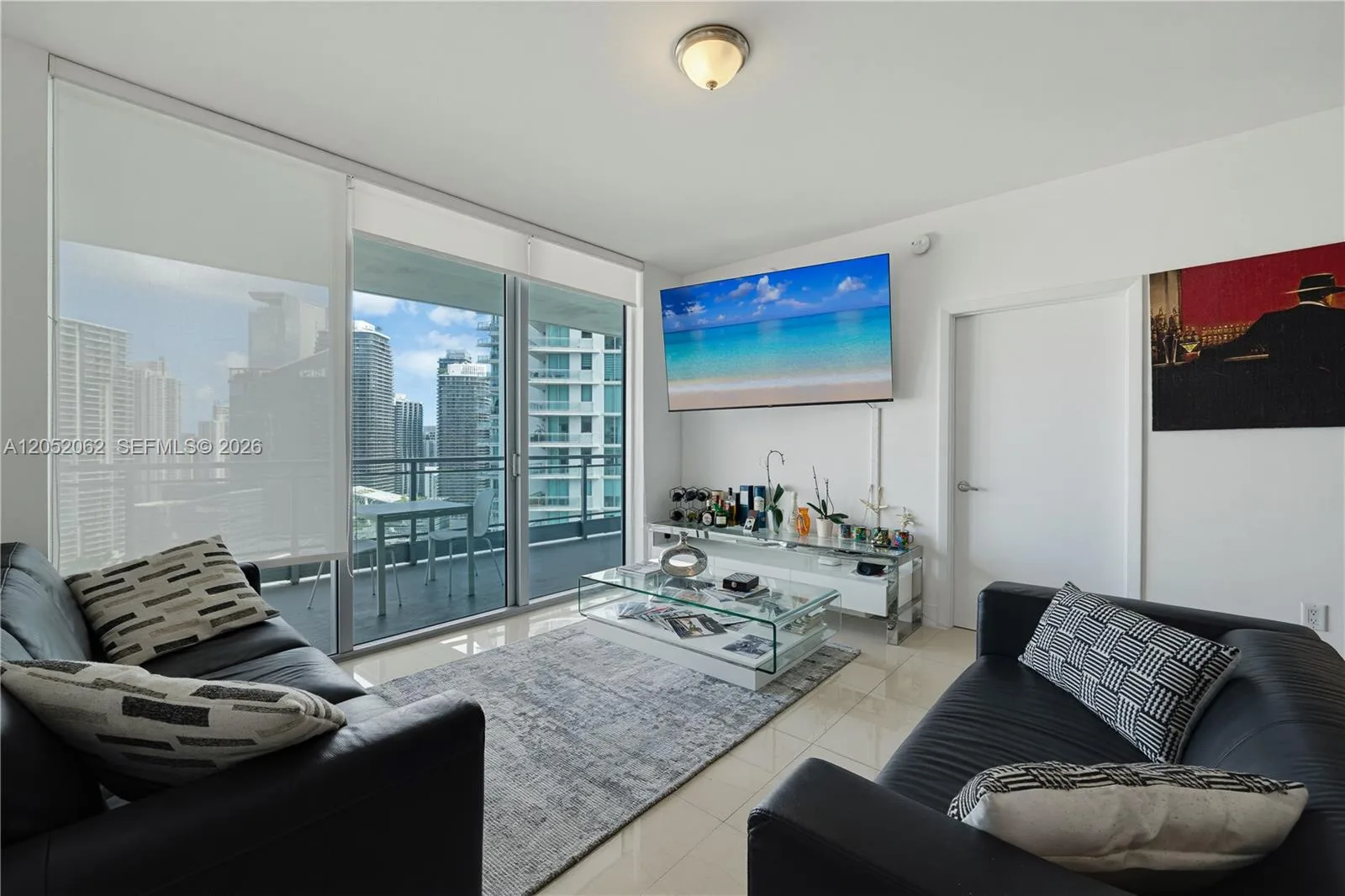 90 SW 3rd St # 3511, Miami, FL 33130 photo 3