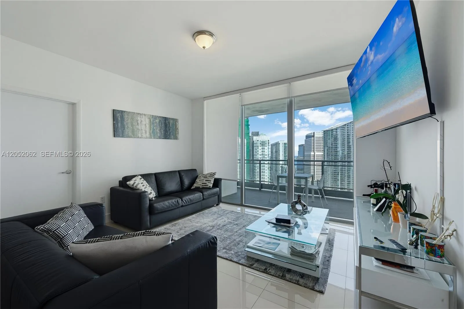 90 SW 3rd St # 3511, Miami, FL 33130 photo 4