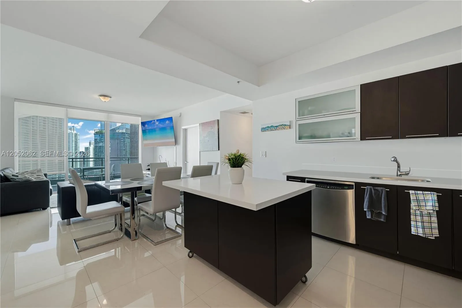 90 SW 3rd St # 3511, Miami, FL 33130 photo 5