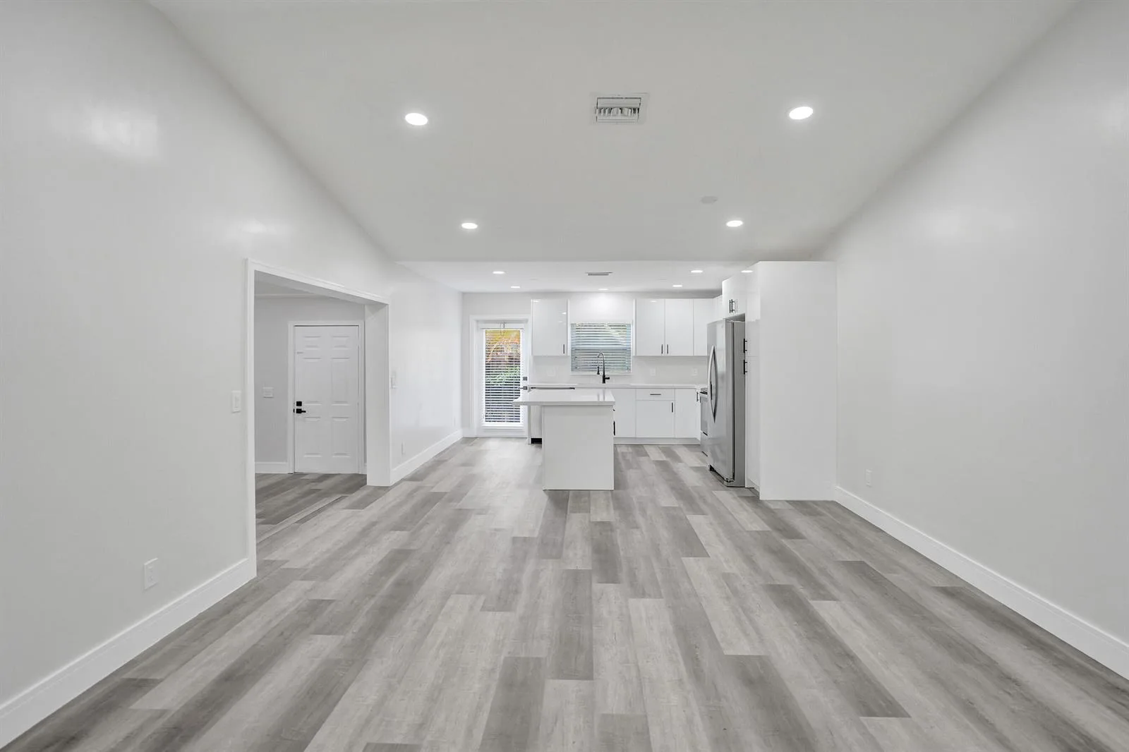 904 NW 51ST Street, Deerfield Beach, FL 33064 photo 12