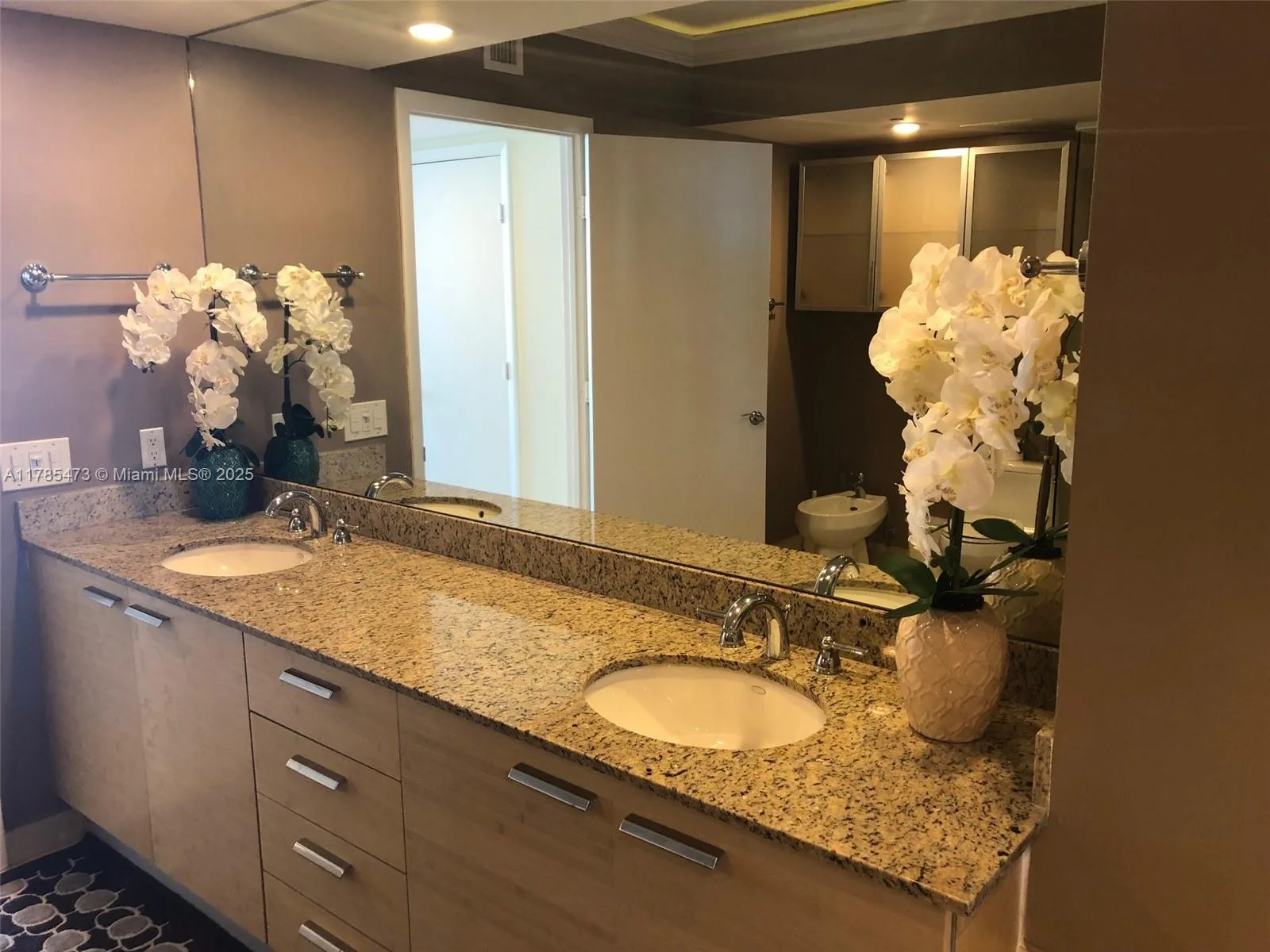 1830 S Ocean Dr # 1701, Hallandale Beach, FL 33009 photo 12