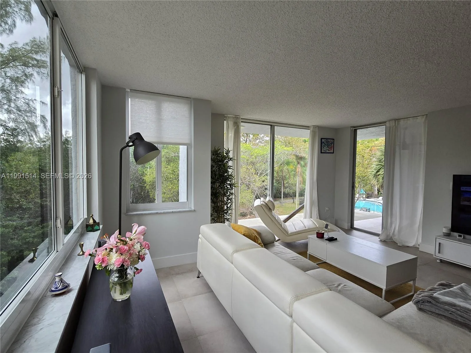 17890 W Dixie Hwy # 307, North Miami Beach, FL 33160
