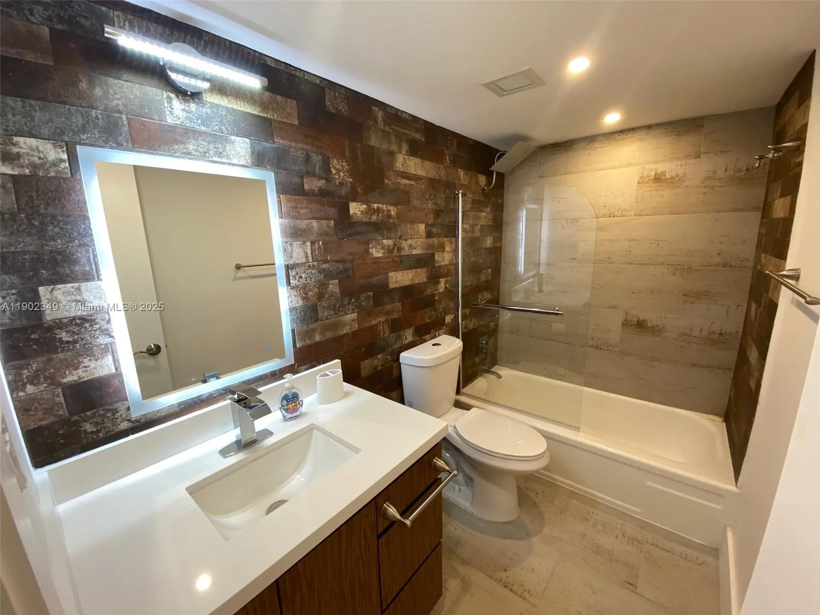 3161 S Ocean Dr # 1210, Hallandale Beach, FL 33009 photo 12