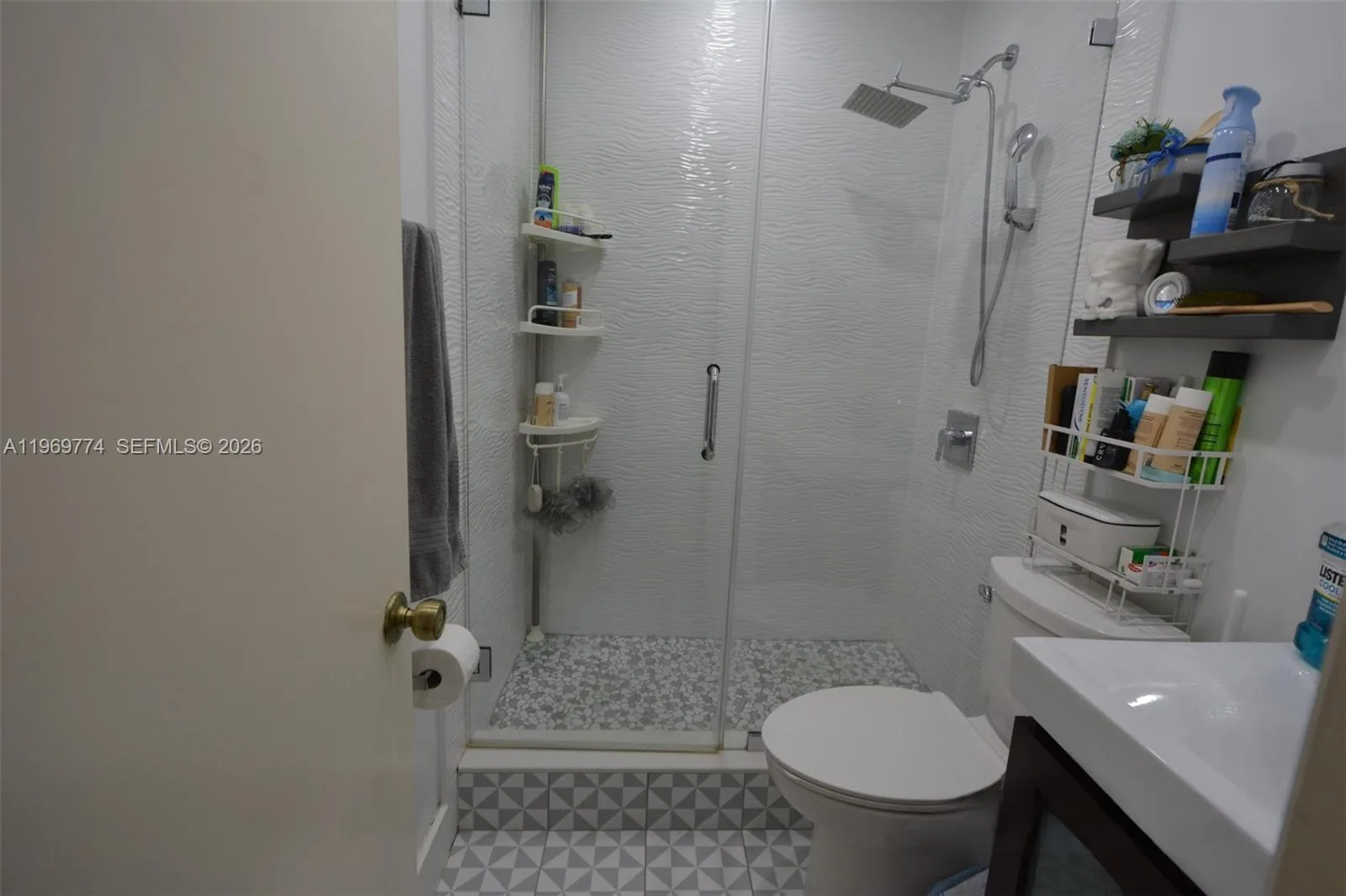890 E 38th St, Hialeah, FL 33013 photo 12