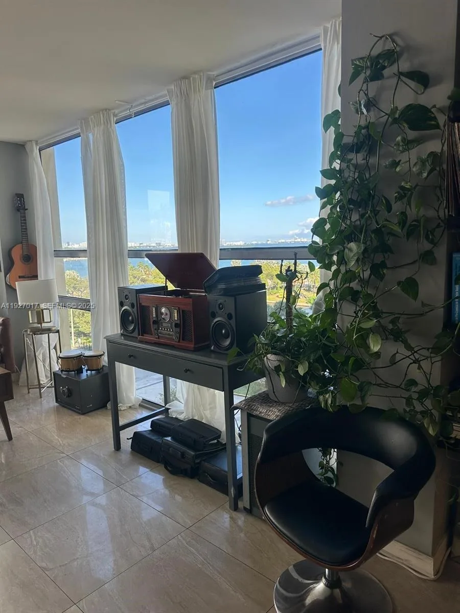 600 NE 36th St # 701, Miami, FL 33137 photo 7