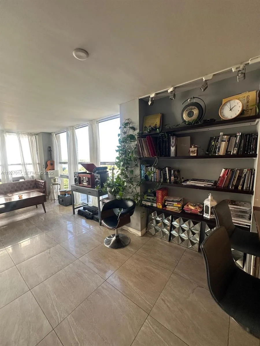 600 NE 36th St # 701, Miami, FL 33137 photo 8