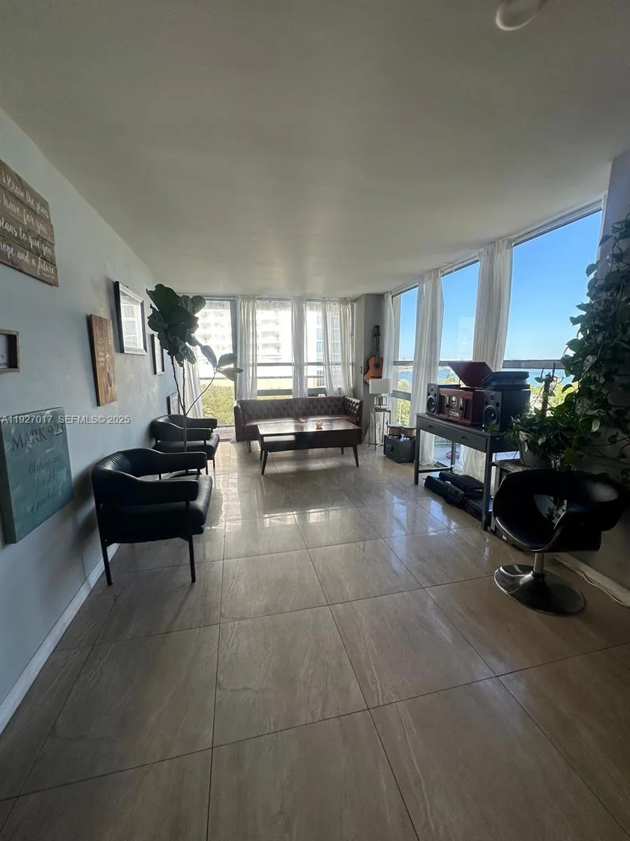 600 NE 36th St # 701, Miami, FL 33137 photo 9